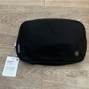 Lululemon Everywhere Belt Bag